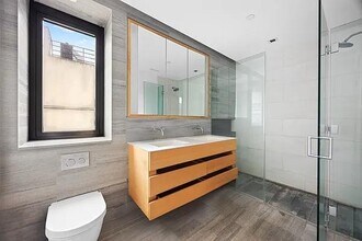 150 Rivington St in New York, NY - Building Photo - Building Photo