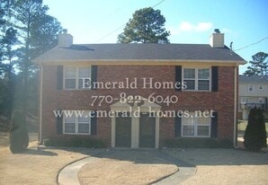 530 Downing St in Lawrenceville, GA - Building Photo
