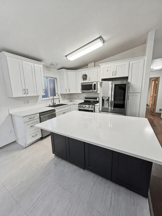 6426 Coachman Cir in Anchorage, AK - Building Photo - Building Photo