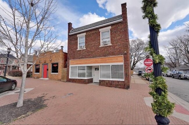 property at 401 N 5th St
