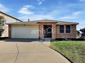 16136 Shawnee Trl in Justin, TX - Building Photo