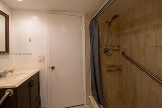 351 Lake Arbor Dr in Palm Springs, FL - Building Photo - Building Photo