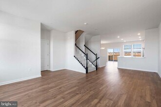 331 Ensemble Wy in Frederick, MD - Building Photo - Building Photo