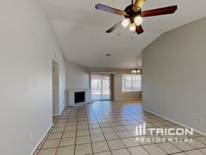 11222 N 80th Dr in Peoria, AZ - Building Photo - Building Photo