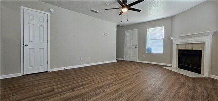 155 Inverness Trce in Riverdale, GA - Building Photo - Building Photo