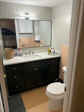 2415 East Ave, Unit 4 in Rochester, NY - Foto de edificio - Building Photo