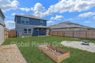 535 Wild Olive Wy in San Antonio, TX - Building Photo - Building Photo