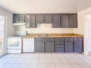 39 Fox Hill Dr in Kilmarnock, VA - Building Photo - Building Photo