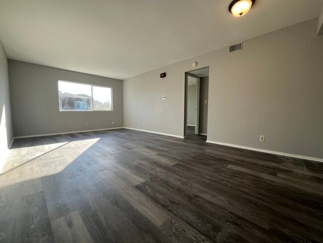 101 Harbor Dr in Oswego, IL - Building Photo - Building Photo