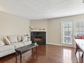 2550 N Alafaya Trail in Orlando, FL - Building Photo - Building Photo