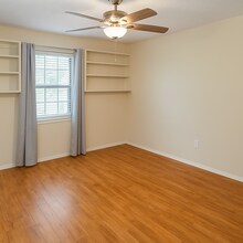 2402 N Ed Carey Dr in Harlingen, TX - Building Photo - Building Photo