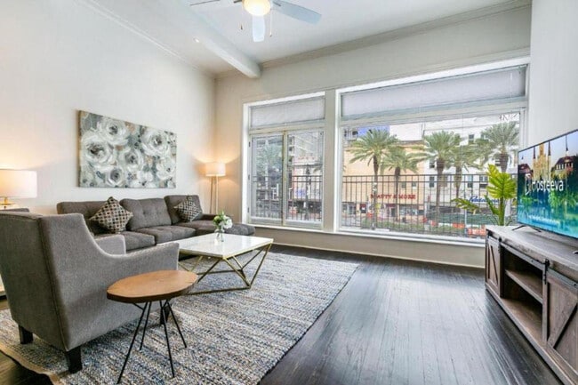 1014 Canal St