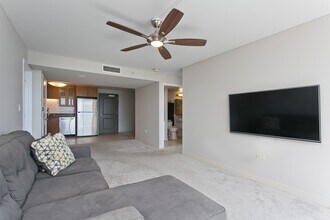 1009 Kapiolani Blvd, Unit 4605 in Honolulu, HI - Building Photo - Building Photo