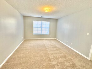 10199 Sterling Ridge Dr in Cordova, TN - Foto de edificio - Building Photo