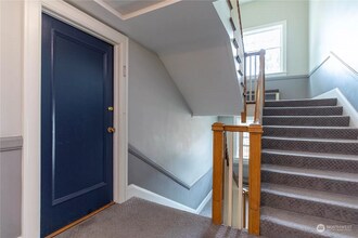 321 Boylston Ave E, Unit 308 in Seattle, WA - Foto de edificio - Building Photo