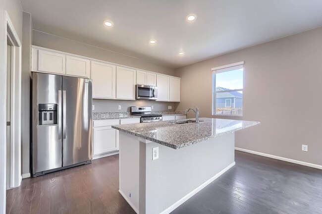 property at 1632 Clarendon Dr