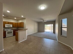 10245 E Kiva Ave in Mesa, AZ - Building Photo - Building Photo