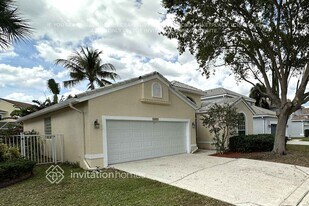 7699 Thornlee Dr in Lake Worth Beach, FL - Building Photo