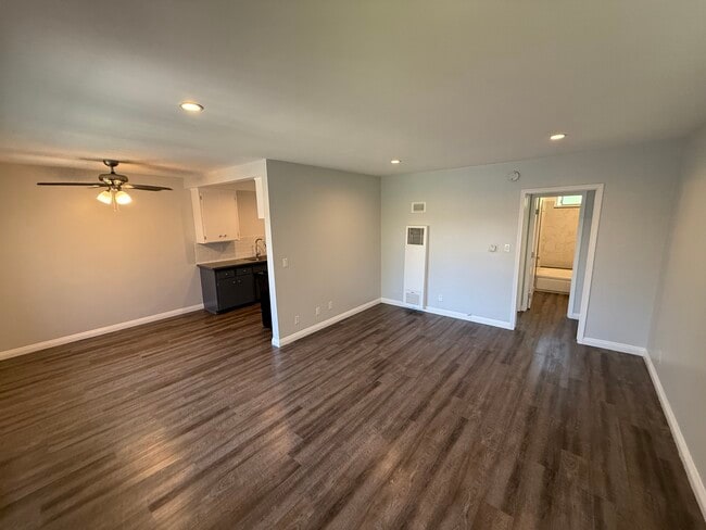 5021 Lemon Grove Ave, Unit 14 in Los Angeles, CA - Building Photo - Building Photo