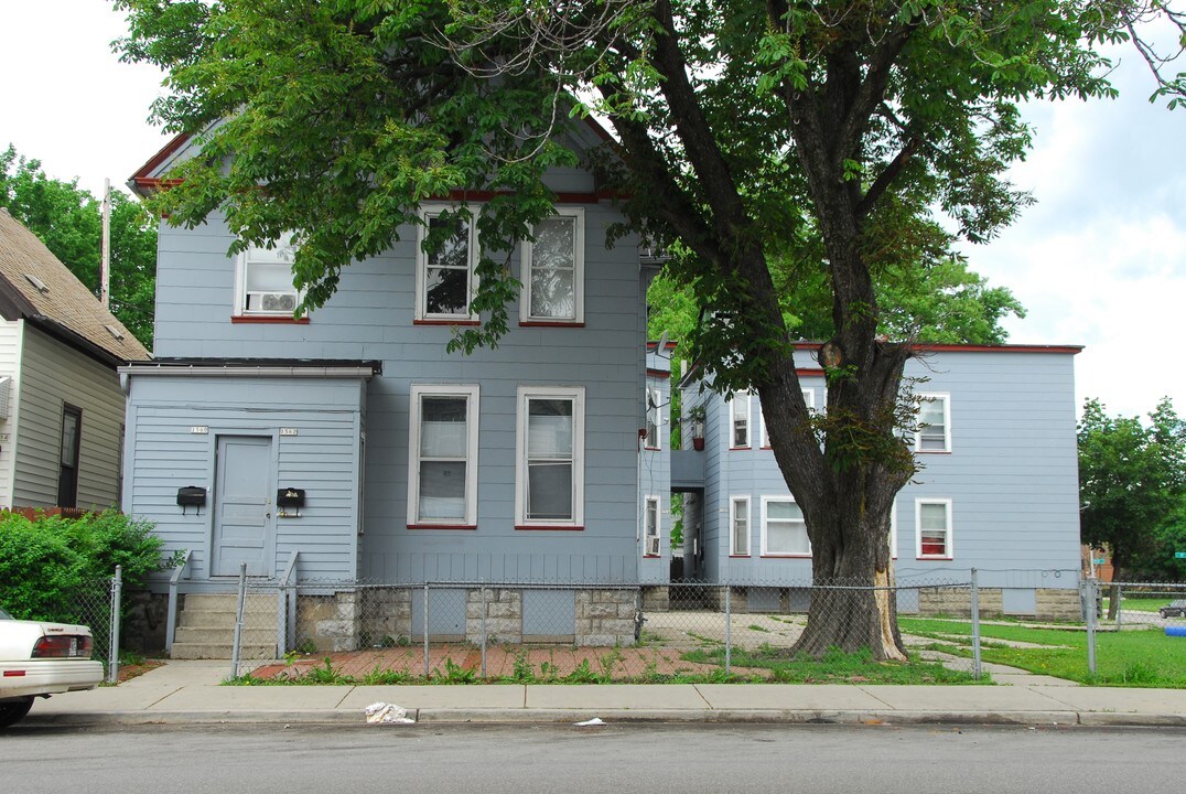 1560 S Cesar E Chavez Dr in Milwaukee, WI - Foto de edificio