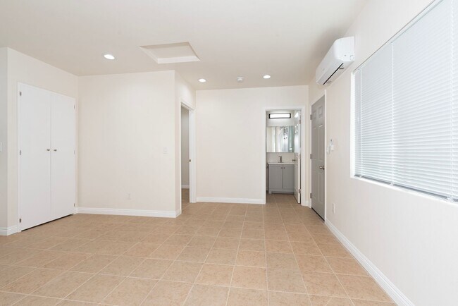 5826 Camellia Ave-Unit -5828 Camelia Ave #B in Temple City, CA - Building Photo - Building Photo