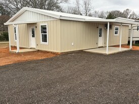 80 Redwood Ln in Atmore, AL - Building Photo