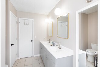 6012 Old Coach Rd in Charlotte, NC - Building Photo - Building Photo