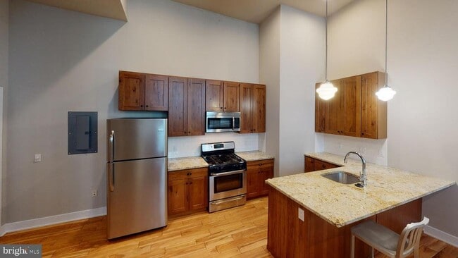2701 W Girard Ave in Philadelphia, PA - Building Photo - Building Photo