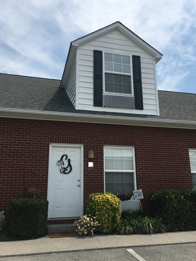 123 Center Town Dr Apartments and Nearby Crossville Apartments For Rent