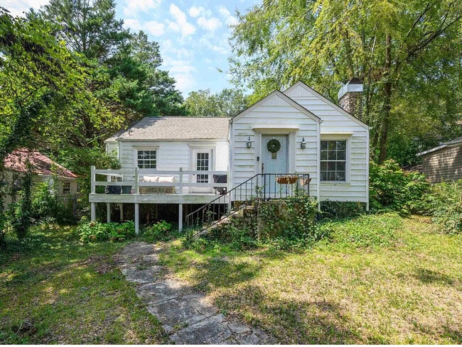 property at 220 Daly St