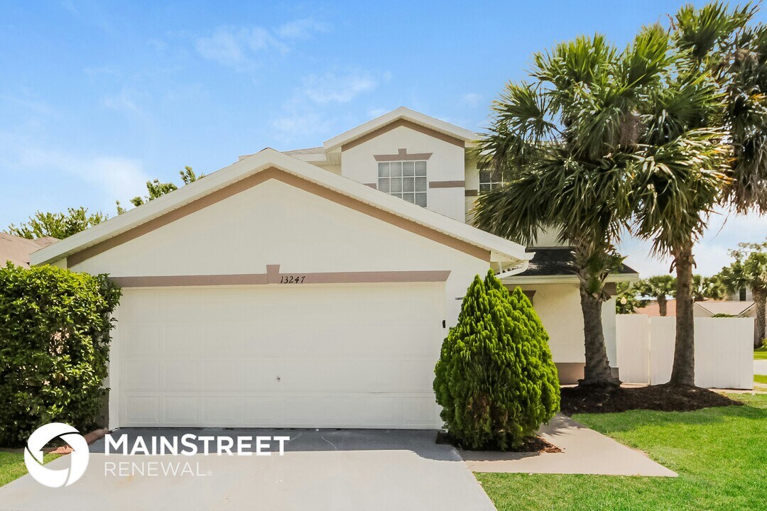 13247 Canna Lily Dr in Orlando, FL - Building Photo