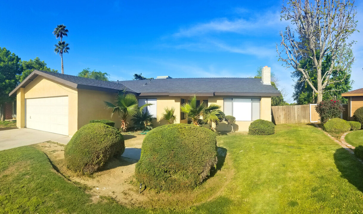 3709 Celine Ct in Bakersfield, CA - Building Photo