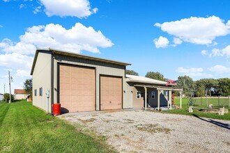940 W 1090 N in Fountaintown, IN - Building Photo - Building Photo