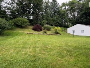 111 Treeview Dr in Moon Township, PA - Building Photo - Building Photo
