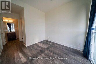 180 Fairview Mall Dr in Toronto, ON - Building Photo - Building Photo