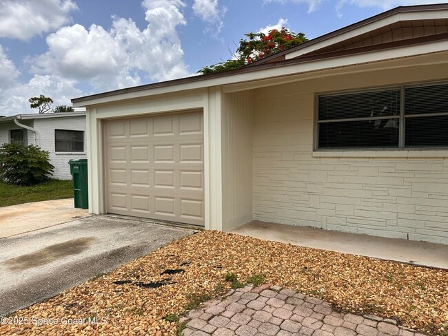 2542 Leewood Blvd in Melbourne, FL - Building Photo - Building Photo