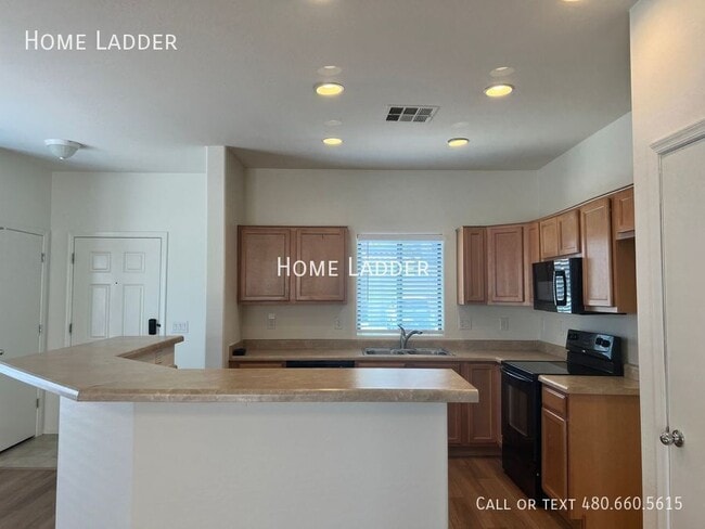 2338 E 28th Ave in Apache Junction, AZ - Building Photo - Building Photo