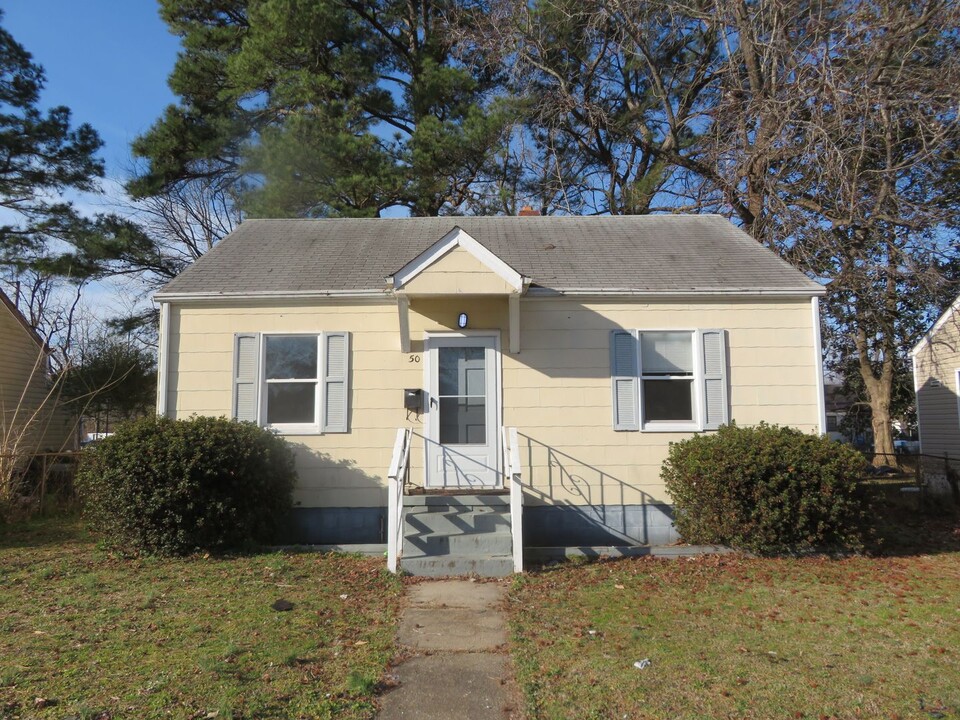 50 Slagle Ave in Petersburg, VA - Building Photo