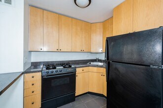 2800 N Lake Shore Dr in Chicago, IL - Building Photo - Building Photo