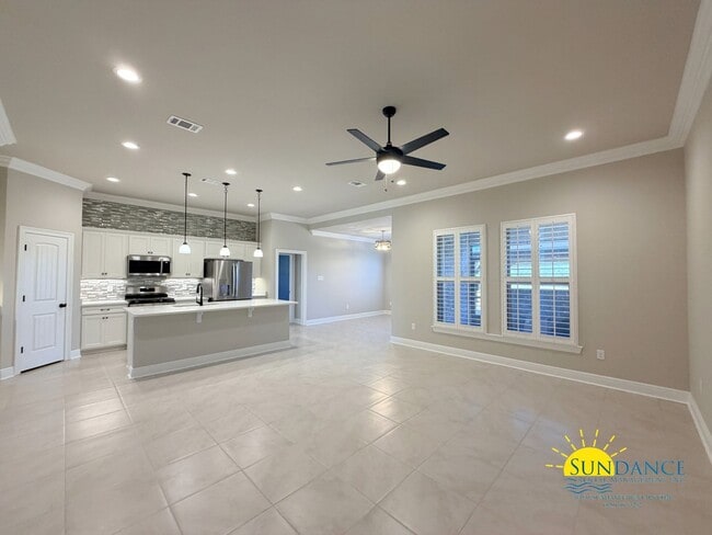 215 Hydrangea Blvd in Freeport, FL - Building Photo - Building Photo