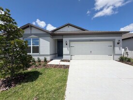 3935 Big Sky Dr in Spring Hill, FL - Building Photo