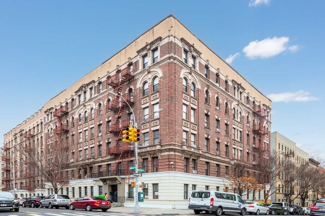 517-519 W 176th St in New York, NY - Foto de edificio