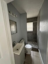 2534 Moncrief Rd in Jacksonville, FL - Building Photo - Building Photo