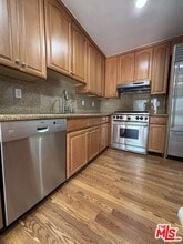 10574 Sunland Blvd in Los Angeles, CA - Building Photo - Building Photo