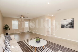 7275 Plow Run in San Antonio, TX - Foto de edificio - Building Photo