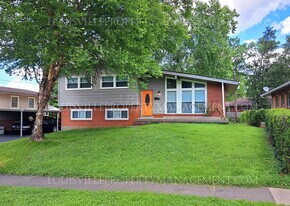 3817 Klondike Ln in Louisville, KY - Building Photo