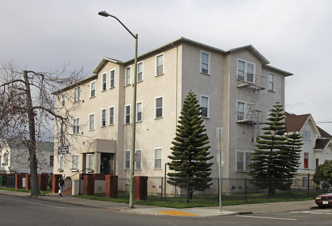 The Foothill Apartments in Oakland, CA - Building Photo - Building Photo