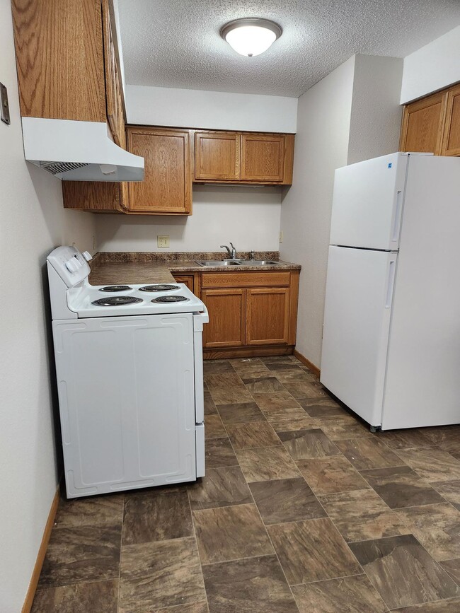property at 608 W Rice St