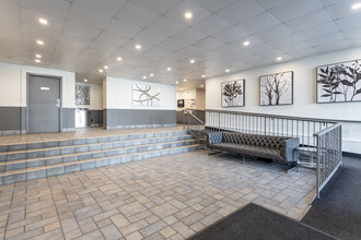 Viking Arms in Edmonton, AB - Building Photo - Lobby