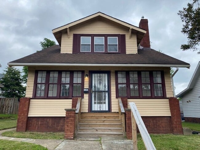 property at 1193 N Main St